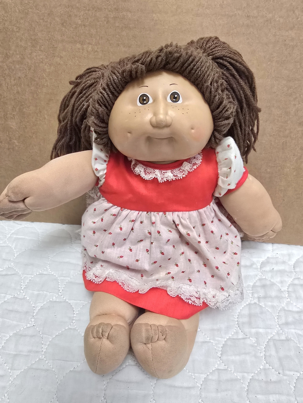 Vtg Cabbage Patch Kids 1982 Brown Hair  & Eyes Dimples Red White Dress "READ ".